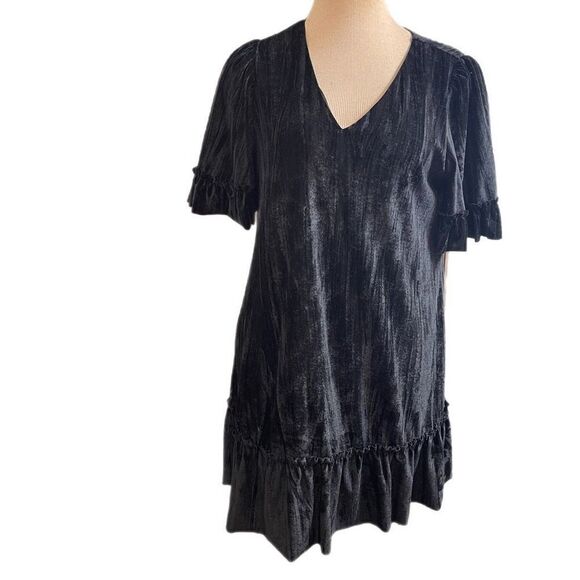 NWT Loveriche Black Velvet Ruffle Flutter Dress Size Large New - Picture 1 of 8